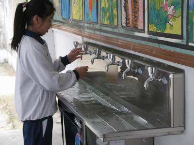 永穗牌不锈钢饮水管在学校饮用水系统的应用.jpg